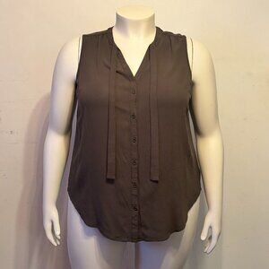 Torrid Plus Size 2X Olive Green Sleeveless Neck Tie Blouse w/ Front Placket NWOT